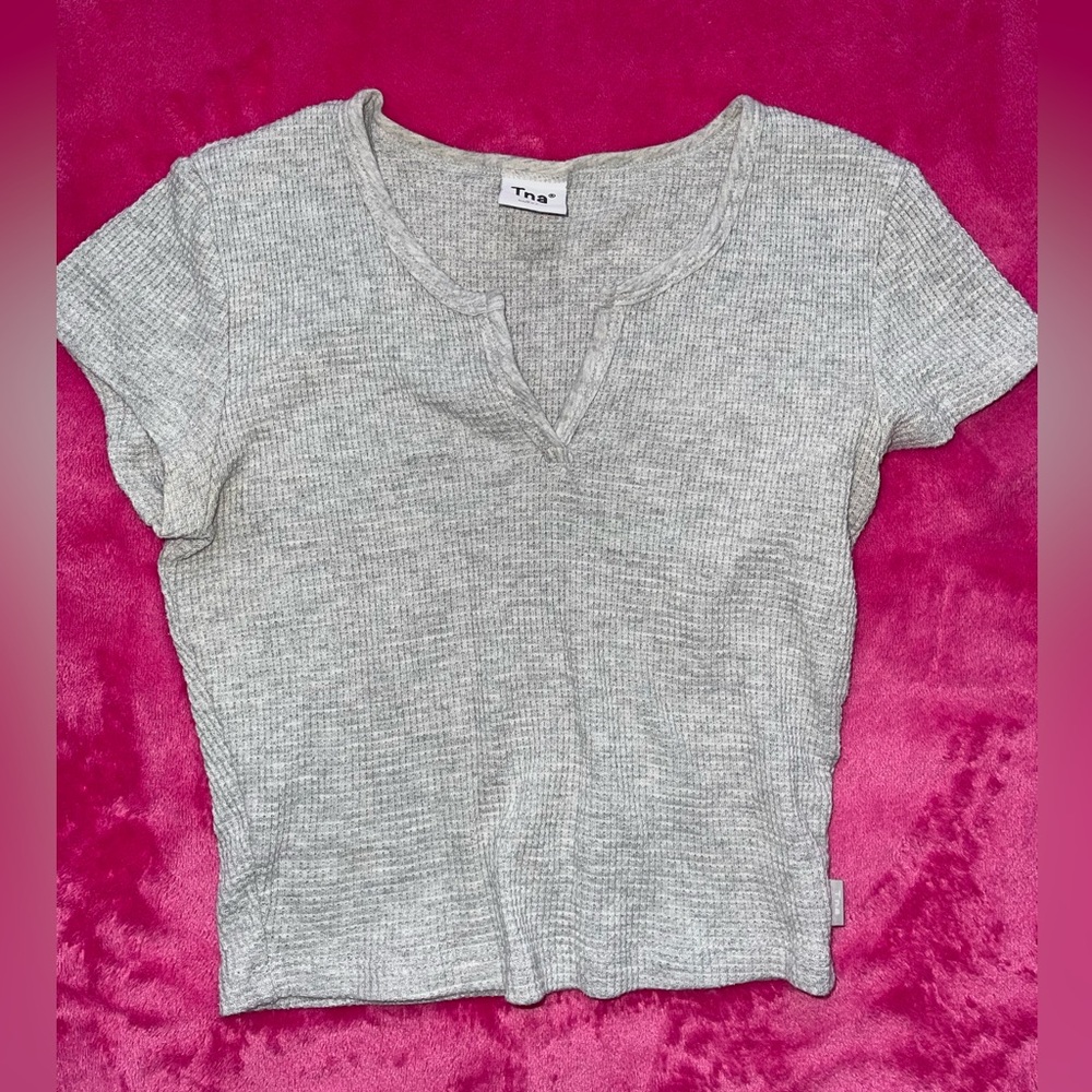 TNA Light Gray Short Sleeve Tee